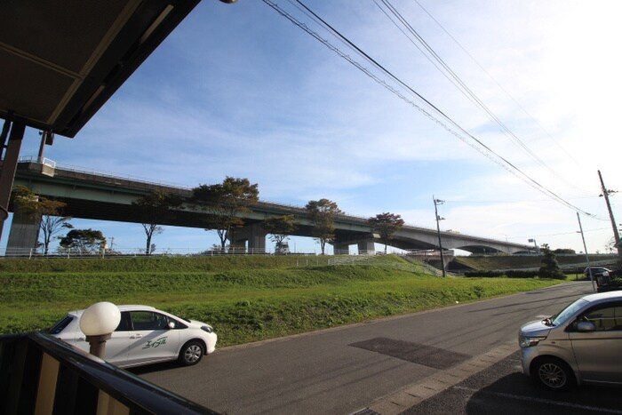 物件内観写真22　(室内からの展望)