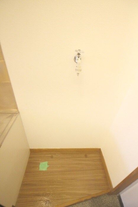 物件内観写真9　(洗濯機置場)