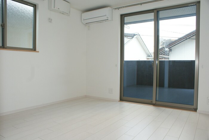 物件内観写真6　(居室)