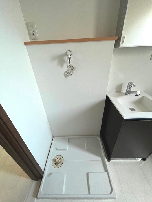 物件内観写真15　(洗濯機置場)