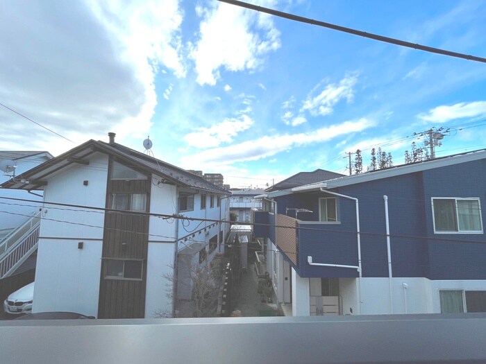 物件内観写真18　(室内からの展望)