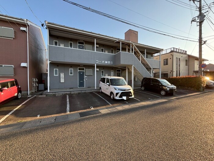 物件外観写真3　(駐車場)