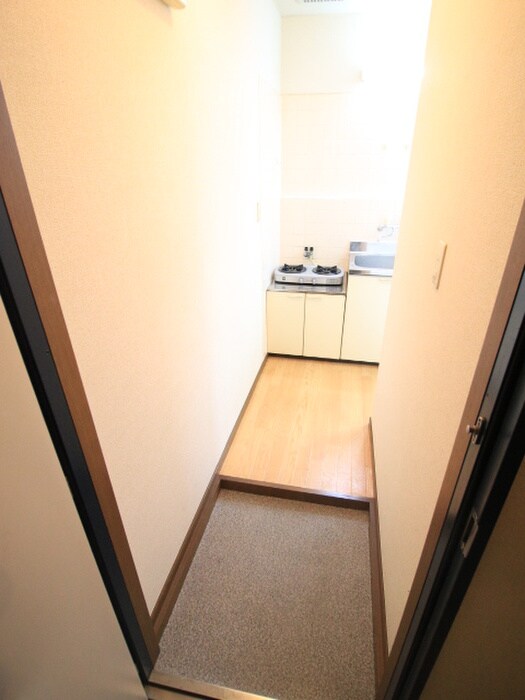 物件内観写真7　(玄関)