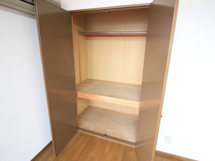 物件内観写真12　(収納)