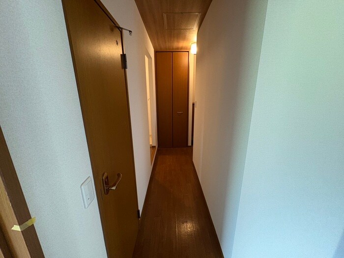 物件内観写真17　(廊下)