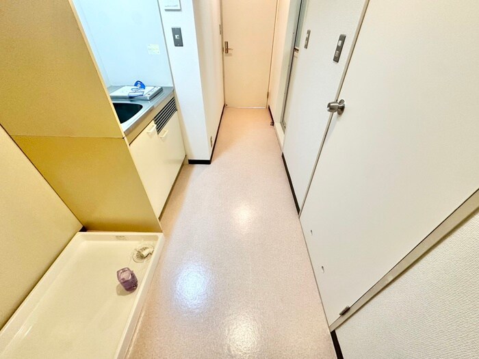 物件内観写真16　(廊下)