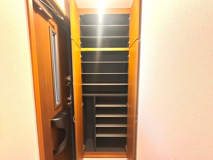 物件内観写真19　(靴箱)