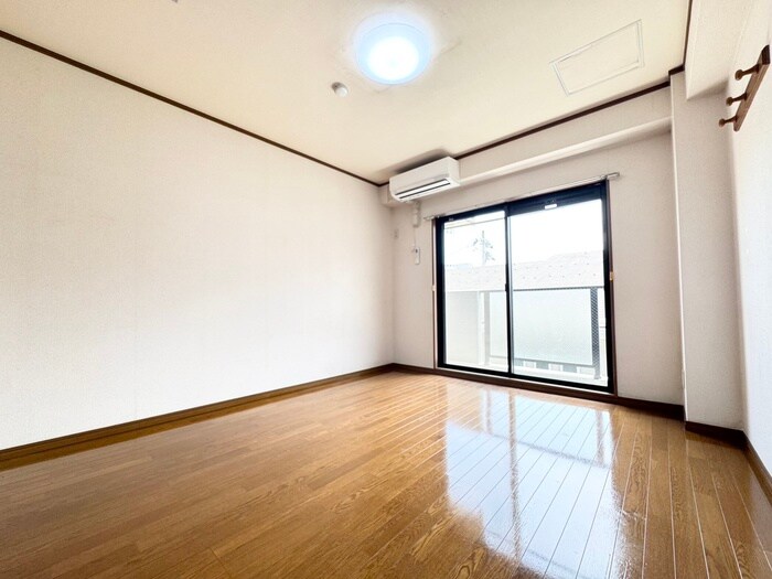 物件内観写真9　(居室)