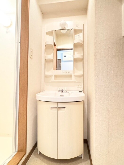 物件内観写真13　(洗面)