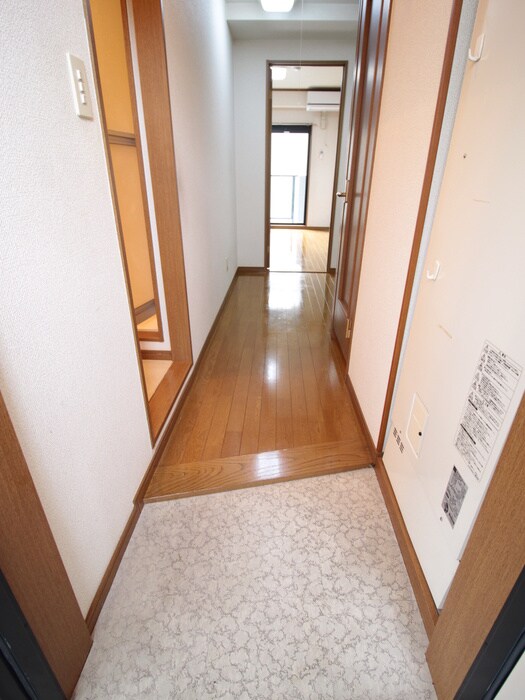 物件内観写真21　(玄関)