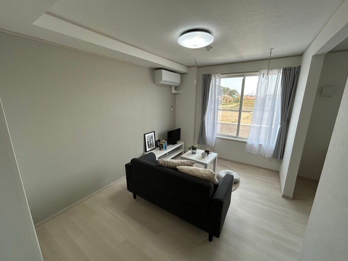 物件内観写真9　(居室)