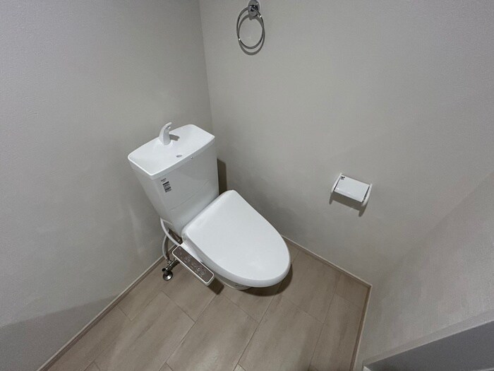 物件内観写真14　(トイレ)