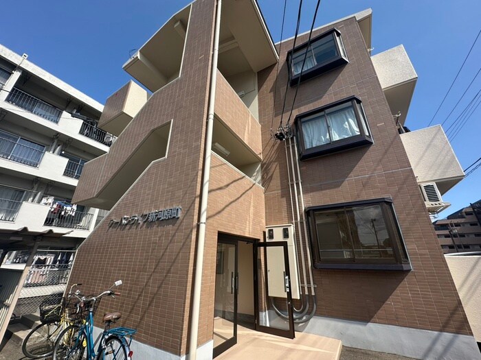 物件外観写真1　(外観写真)