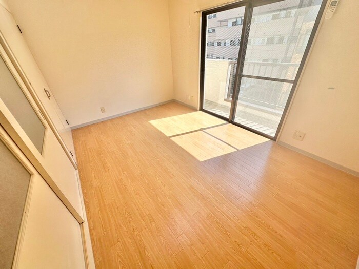 物件内観写真8　(居室)