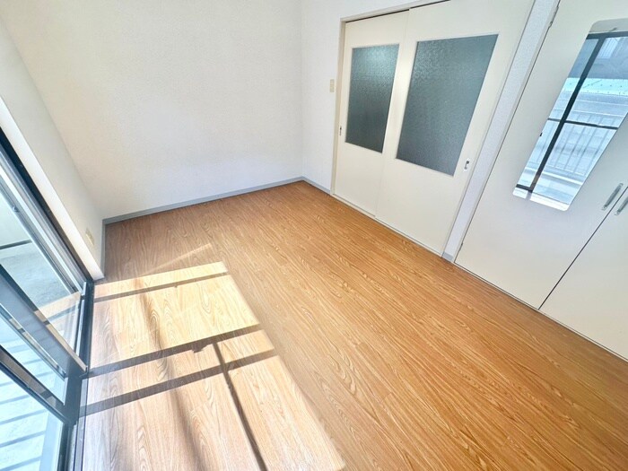 物件内観写真10　(居室)