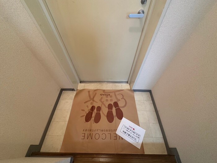 物件内観写真18　(玄関)