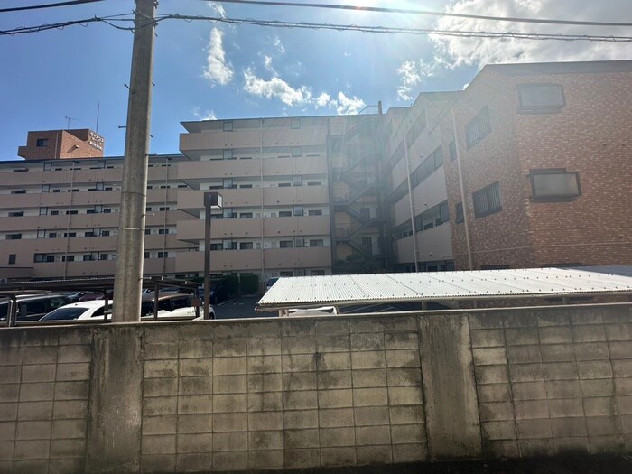 物件内観写真22　(室内からの展望)