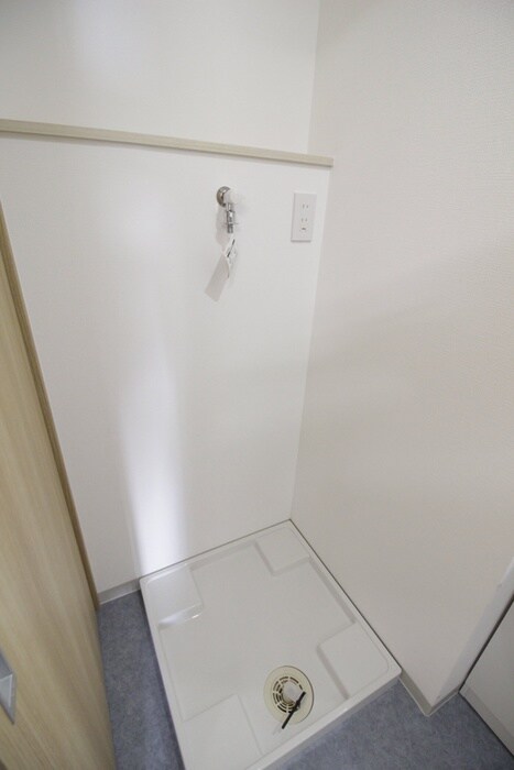 物件内観写真12　(洗濯機置場)