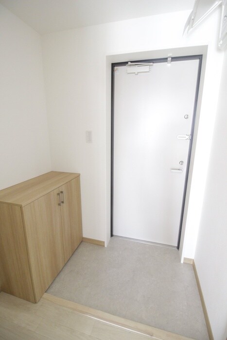 物件内観写真14　(玄関)