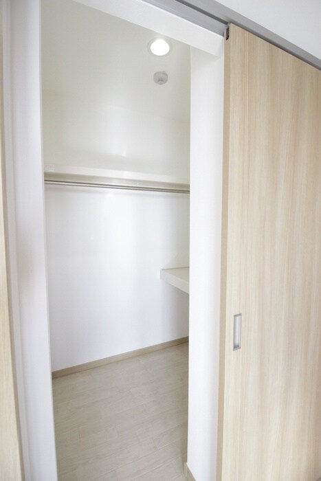 物件内観写真16　(収納)