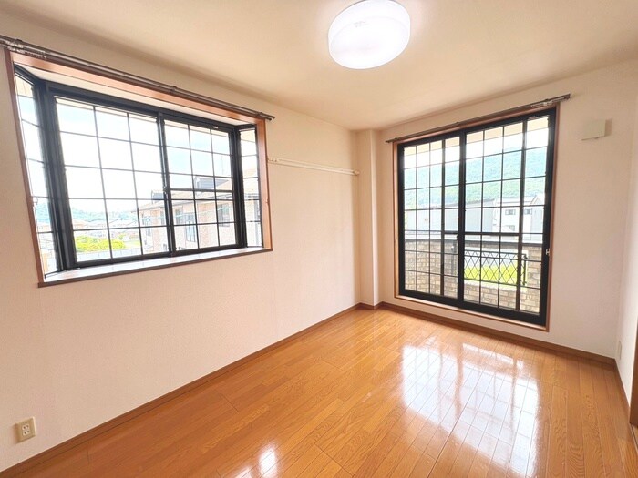 物件内観写真9　(居室)