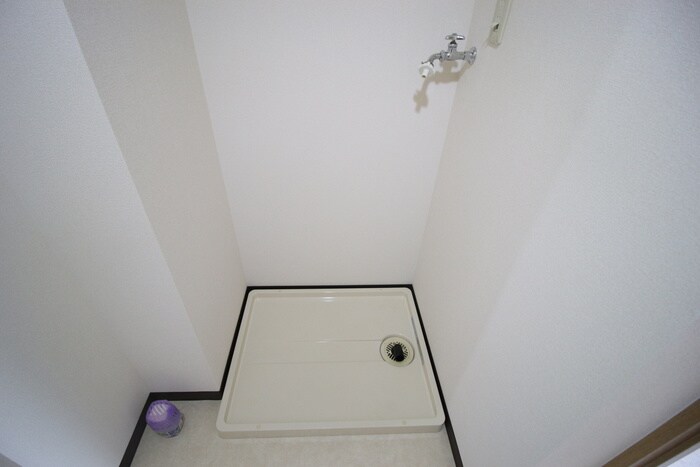 物件内観写真13　(洗濯機置場)