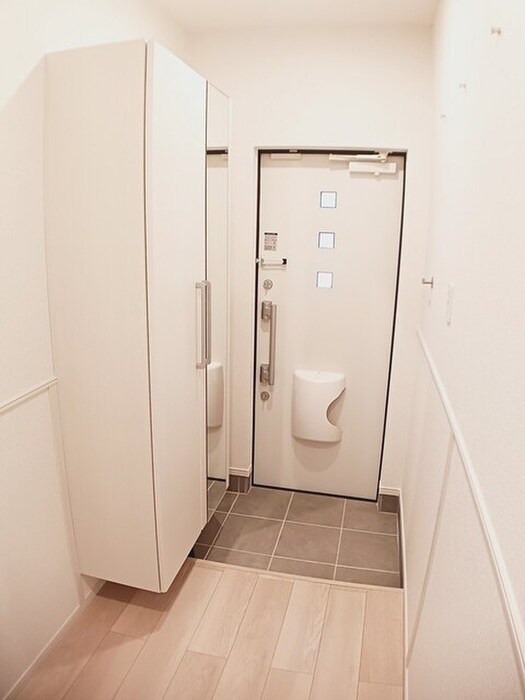 物件内観写真14　(玄関)