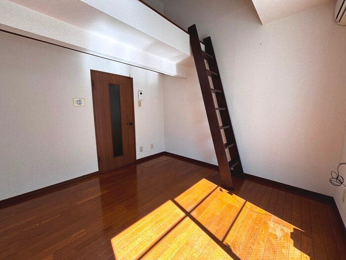 物件内観写真10　(居室)