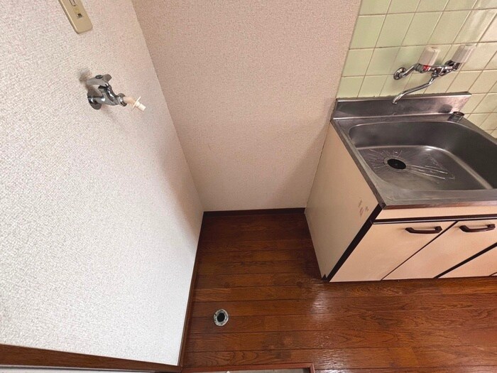 物件内観写真15　(洗濯機置場)