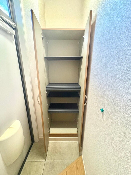 物件内観写真19　(靴箱)