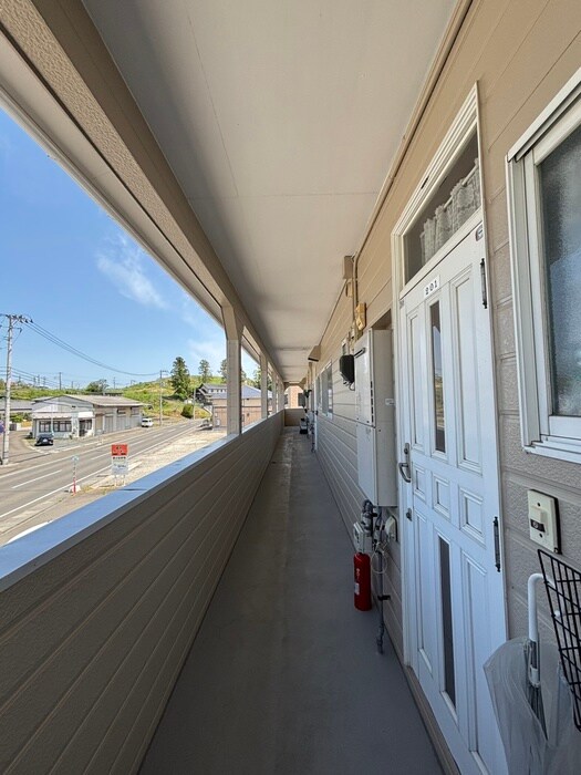 物件外観写真3　(エントランス部分)