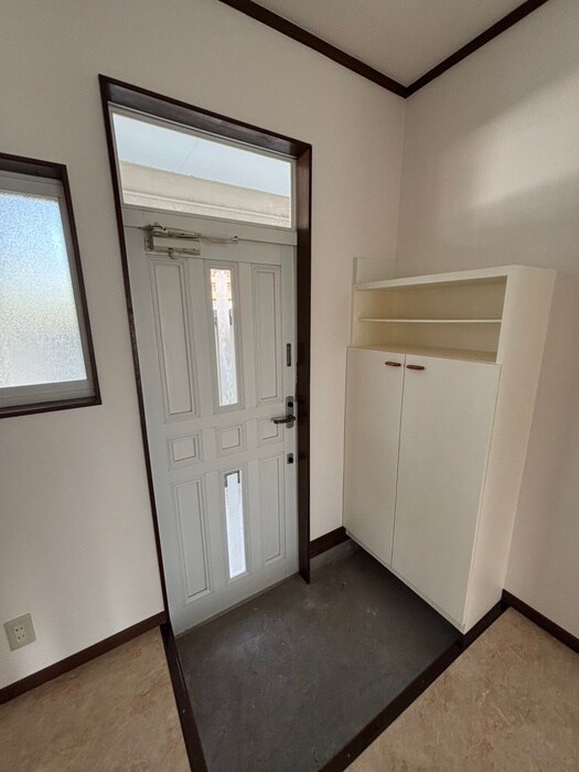 物件内観写真22　(玄関)