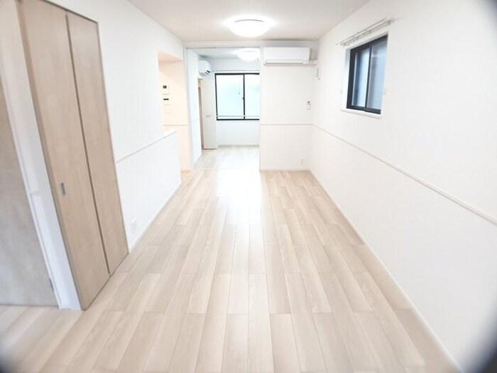 物件内観写真3　(居室)