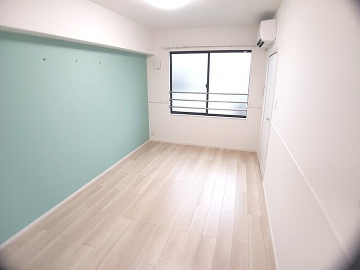 物件内観写真3　(居室)