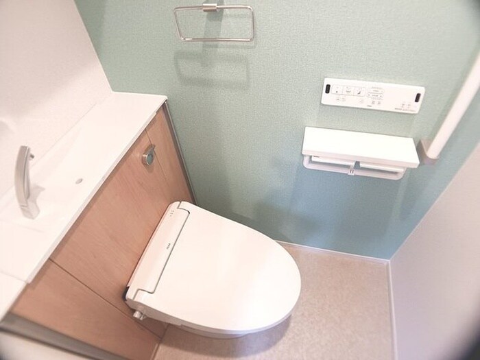 物件内観写真7　(トイレ)