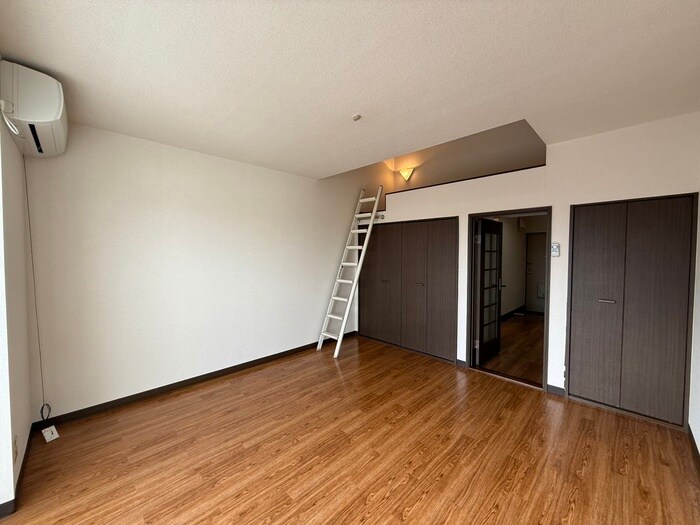 物件内観写真9　(居室)