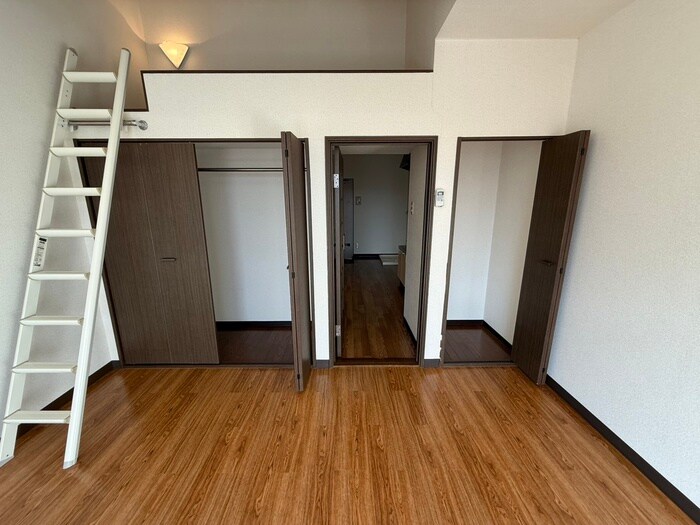 物件内観写真16　(収納)