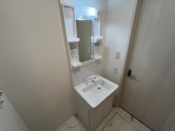 物件内観写真12　(洗面)