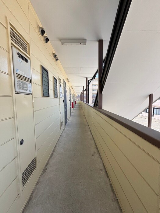 物件外観写真6　(エントランス部分)