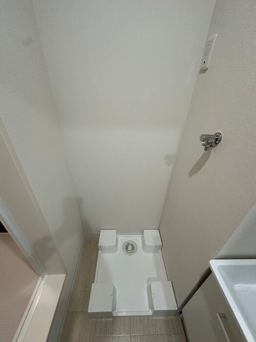 物件内観写真14　(洗濯機置場)