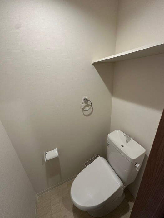 物件内観写真15　(トイレ)
