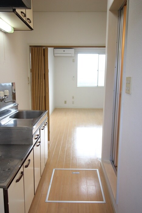 物件内観写真10　(玄関)