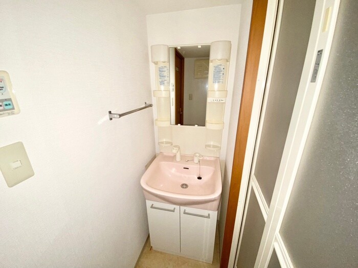 物件内観写真12　(洗面)