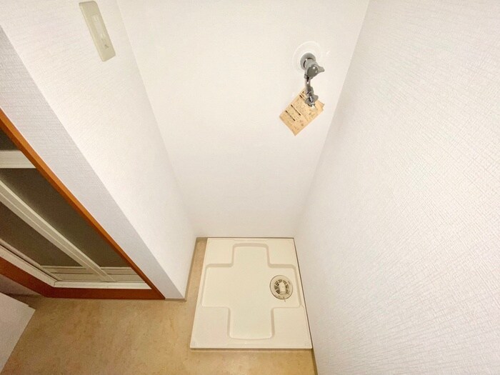 物件内観写真14　(洗濯機置場)