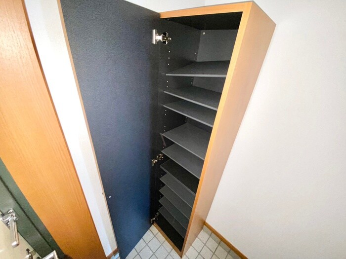物件内観写真15　(靴箱)