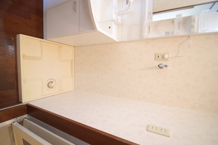 物件内観写真15　(洗濯機置場)