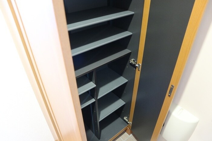 物件内観写真15　(靴箱)