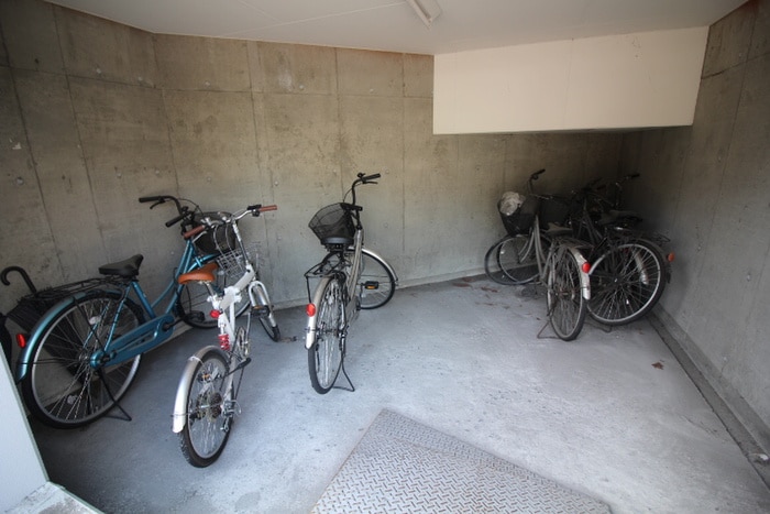 物件外観写真5　(駐輪場)