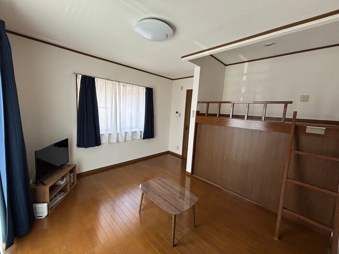 物件内観写真9　(居室)