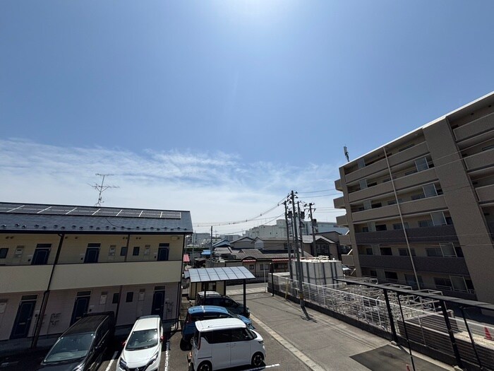 物件内観写真20　(室内からの展望)